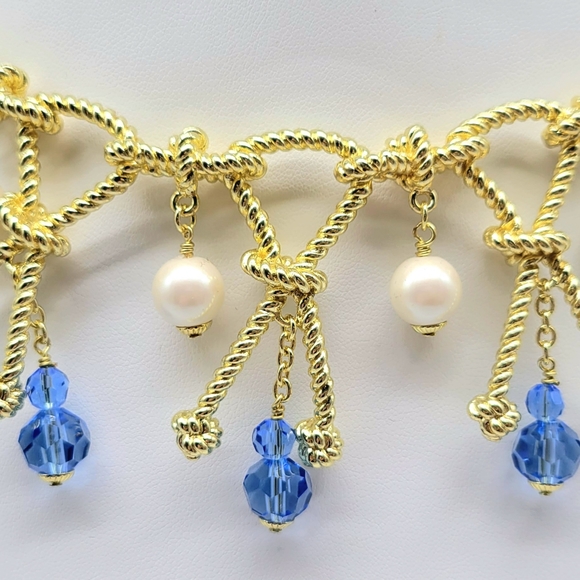 Heidi Daus Twist Gold Knot Jewelry Set with White Glass Pearl + Sapphire Crystal - Picture 4 of 10